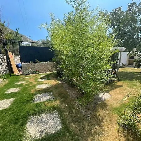 Villa Oezguel *