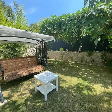Oezguel Villa Kas